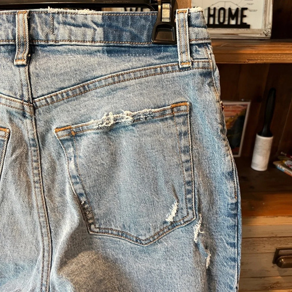 Abercrombie & Fitch women’s the Dad high rise jean size 28/6R - Picture 6 of 12